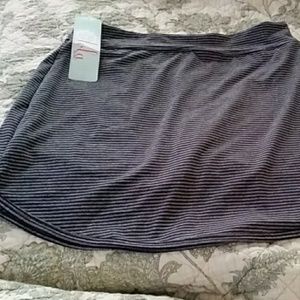 Skirt with short attatched